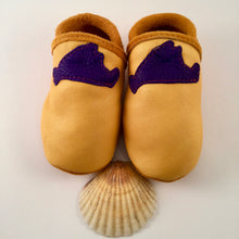 Load image into Gallery viewer, MV Island